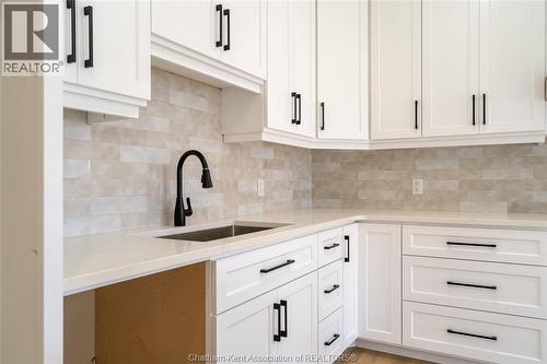 56 Lantern Lane, Chatham, ON - Indoor Photo Showing Kitchen