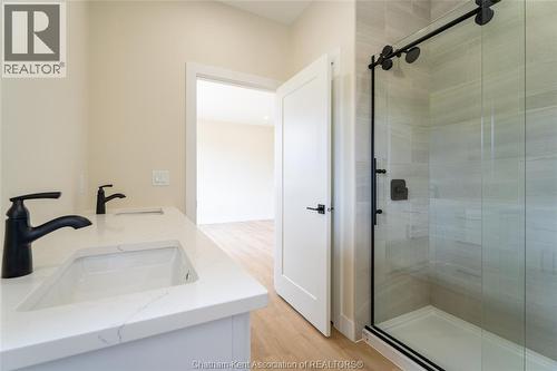 56 Lantern Lane, Chatham, ON - Indoor Photo Showing Bathroom