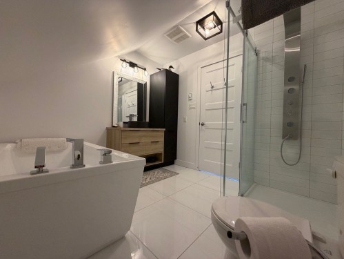 Salle de bains - 424 Ch. Boulanger, Sutton, QC - Indoor Photo Showing Bathroom