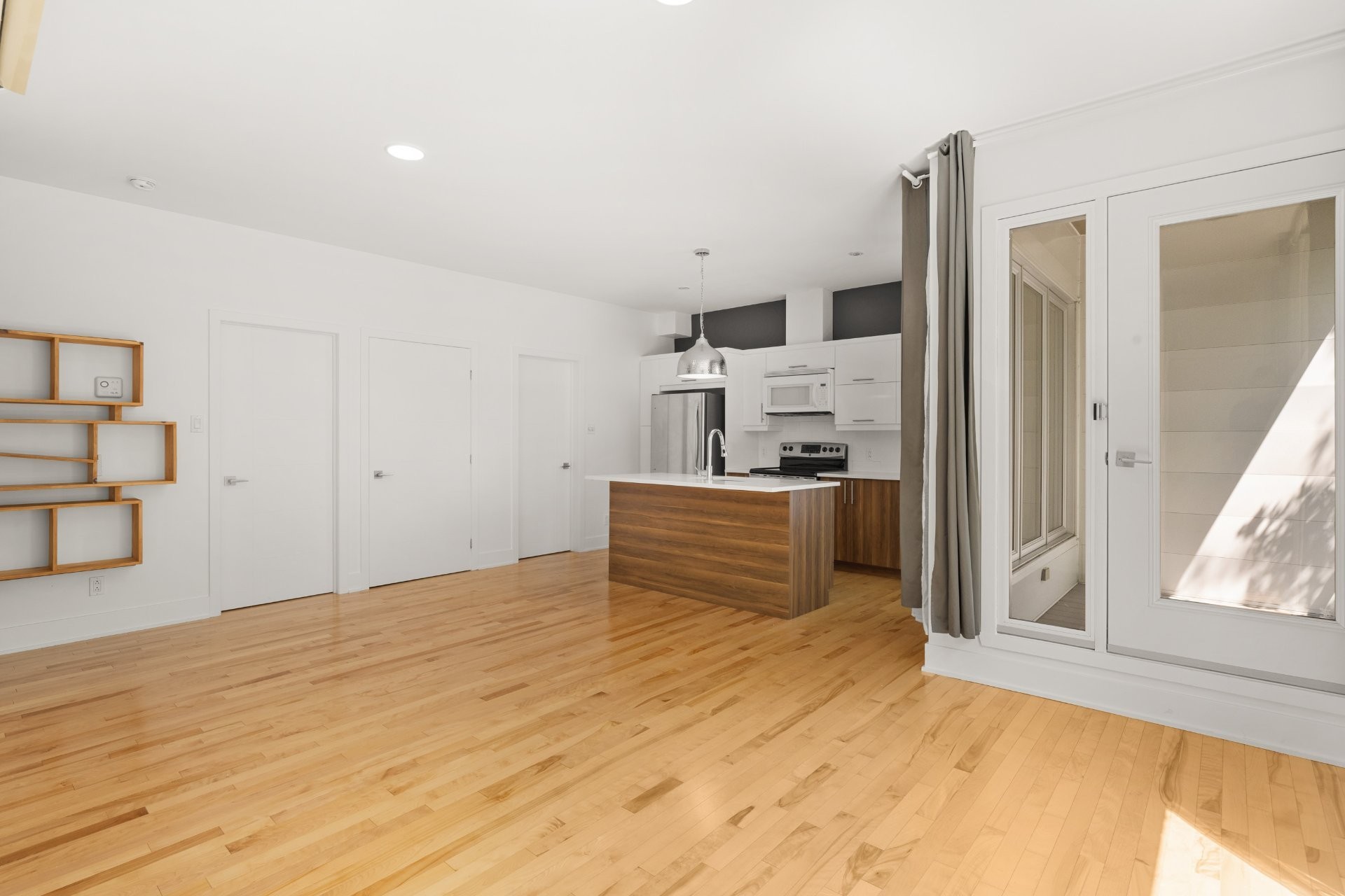202 25 Rue Belanger — photo 3