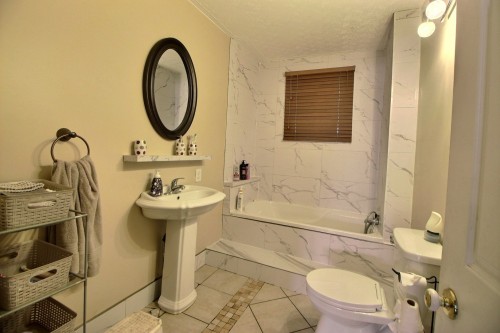 Salle de bains - 641 2E Rue O., Barraute, QC - Indoor Photo Showing Bathroom