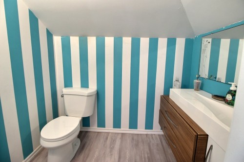 Salle d'eau - 641 2E Rue O., Barraute, QC - Indoor Photo Showing Bathroom