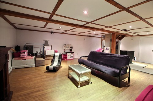 Salle familiale - 641 2E Rue O., Barraute, QC - Indoor Photo Showing Other Room
