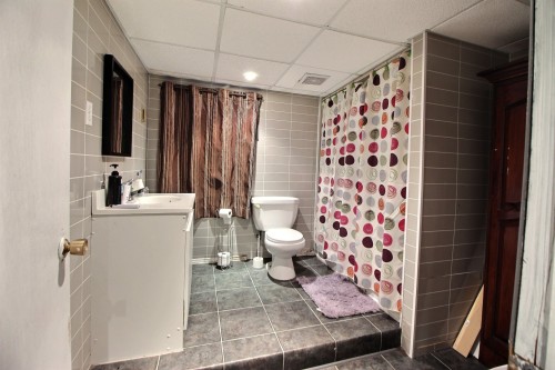 Salle de bains - 641 2E Rue O., Barraute, QC - Indoor Photo Showing Bathroom