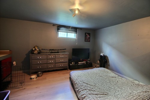 Chambre à coucher - 641 2E Rue O., Barraute, QC - Indoor Photo Showing Bedroom