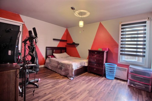 Chambre à coucher - 641 2E Rue O., Barraute, QC - Indoor Photo Showing Bedroom