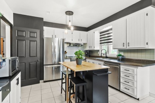 Cuisine - 64 Rue De Lorraine, Repentigny (Repentigny), QC - Indoor Photo Showing Kitchen