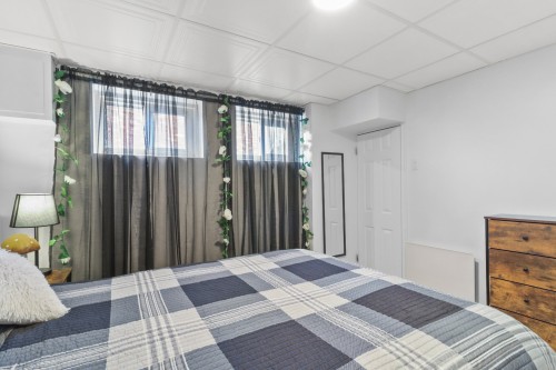 Chambre à coucher - 64 Rue De Lorraine, Repentigny (Repentigny), QC - Indoor Photo Showing Bedroom