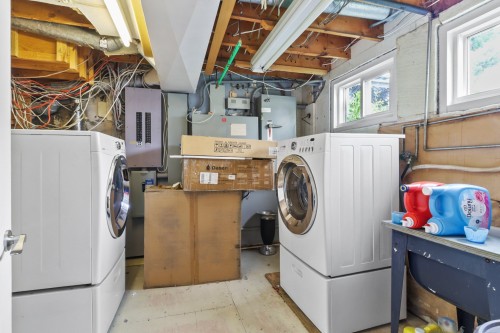 Salle de lavage - 64 Rue De Lorraine, Repentigny (Repentigny), QC - Indoor Photo Showing Laundry Room