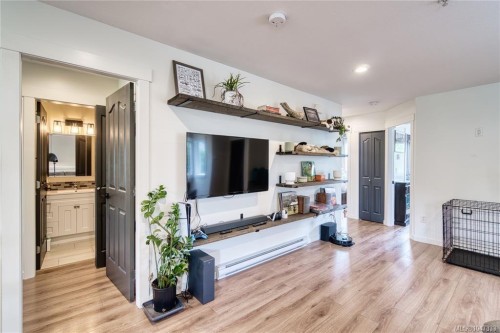 #202-211 Victoria Rd, Nanaimo, BC 