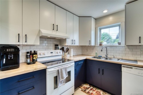 #202-211 Victoria Rd, Nanaimo, BC 