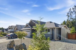 3825 Marjorie Way Nanaimo, BC V9T 0K3