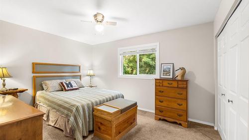 2433 Mcleary  N Crescent, Cranbrook, BC - Indoor Photo Showing Bedroom