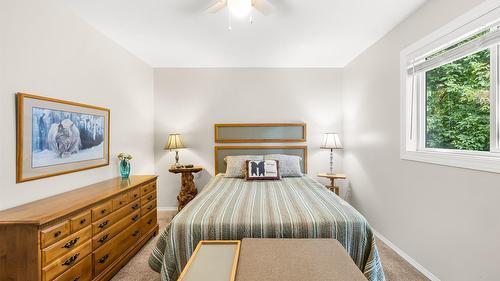 2433 Mcleary  N Crescent, Cranbrook, BC - Indoor Photo Showing Bedroom