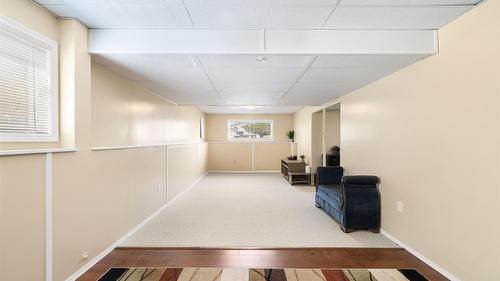 2433 Mcleary  N Crescent, Cranbrook, BC - Indoor Photo Showing Other Room