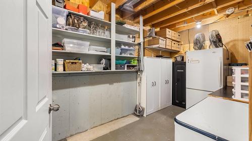 2433 Mcleary  N Crescent, Cranbrook, BC - Indoor Photo Showing Basement
