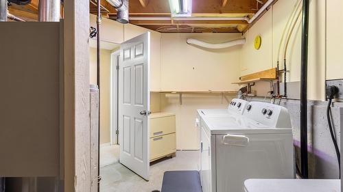 2433 Mcleary  N Crescent, Cranbrook, BC - Indoor Photo Showing Laundry Room