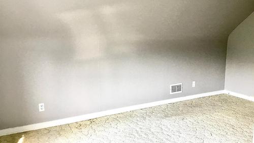 106 7Th Avenue, Kimberley, BC - Indoor Photo Showing Other Room