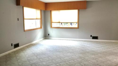 106 7Th Avenue, Kimberley, BC - Indoor Photo Showing Other Room