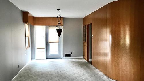 106 7Th Avenue, Kimberley, BC - Indoor Photo Showing Other Room