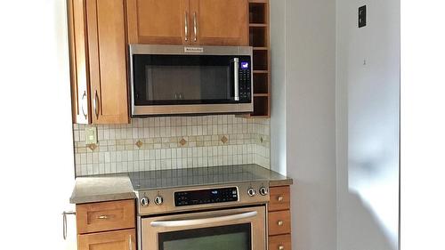 106 7Th Avenue, Kimberley, BC - Indoor Photo Showing Kitchen