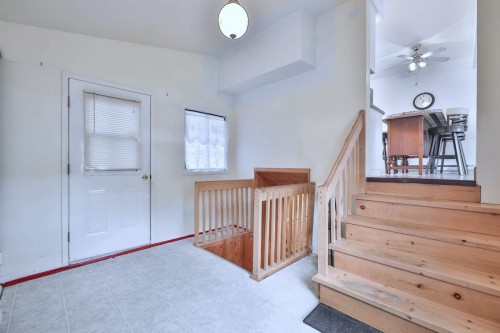 Hall d'entrée/Vestibule - 181 Rue Beaulieu, Maniwaki, QC - Indoor Photo Showing Other Room