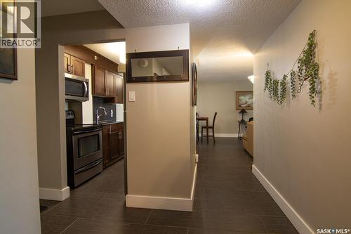 201 320 5Th Avenue N, Saskatoon, SK - Indoor