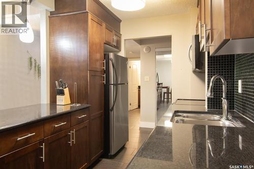 201 320 5Th Avenue N, Saskatoon, SK - Indoor Photo Showing Kitchen