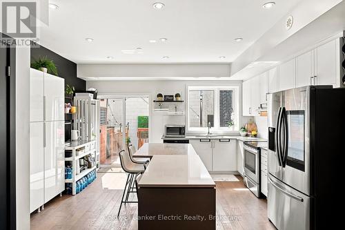 42 William Duncan Road, Toronto (Downsview-Roding-Cfb), ON - Indoor Photo Showing Kitchen With Upgraded Kitchen