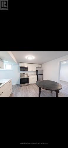 A - 99 BEATRICE STREET , Welland (Lincoln/Crowland), Ontario L3B 2Z2 2