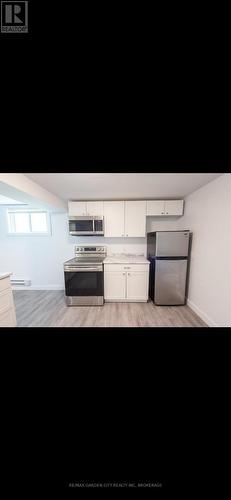 A - 99 BEATRICE STREET , Welland (Lincoln/Crowland), Ontario L3B 2Z2 5