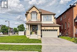 2 LUCIDA COURT  Whitchurch-Stouffville, ON L4A 1S1