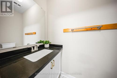 3847 Densbury Drive, Mississauga, ON - Indoor Photo Showing Bathroom