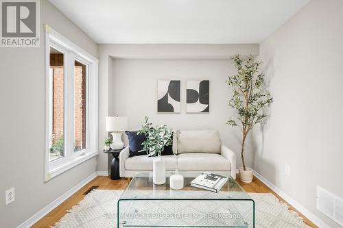 3847 Densbury Drive, Mississauga, ON - Indoor Photo Showing Living Room