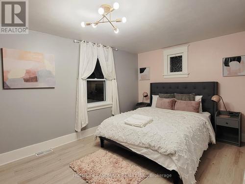 5765 BYNG AVENUE , Niagara Falls, Ontario L2G 5E1 4