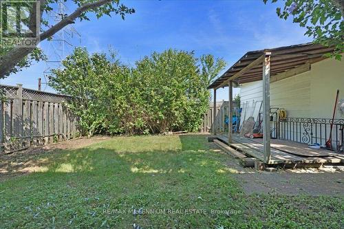 37 Radford Street, Hamilton, ON - Outdoor