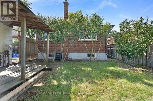 37 Radford Street, Hamilton, ON - Outdoor