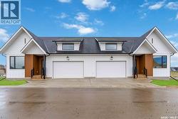 1 105 Hathway CRESCENT  Saskatoon, SK S7V 0P5