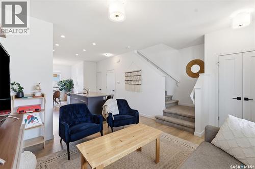 171 Taube Avenue, Saskatoon, SK - Indoor Photo Showing Living Room