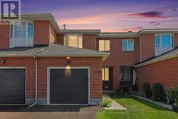 15 ANGUS DRIVE  Ottawa, ON K2L 4E6