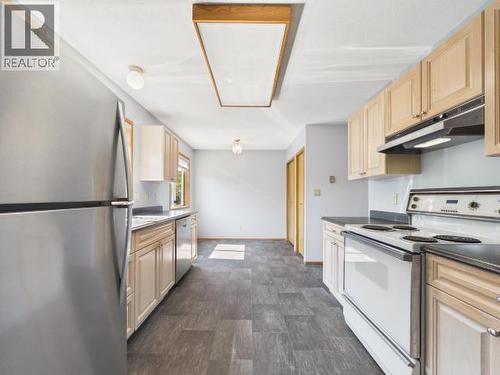 4706 Ontario Ave, Powell River, BC 