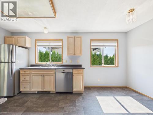 4706 Ontario Ave, Powell River, BC 