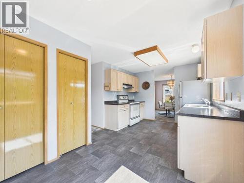 4706 Ontario Ave, Powell River, BC 