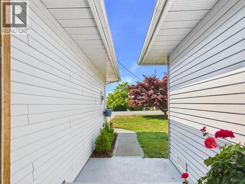 4706 Ontario Ave, Powell River, BC 
