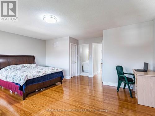 1041 Blizzard Road, Mississauga, ON - Indoor Photo Showing Bedroom