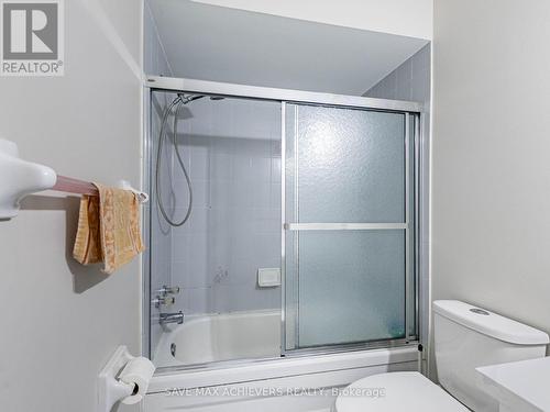 1041 Blizzard Road, Mississauga, ON - Indoor Photo Showing Bathroom