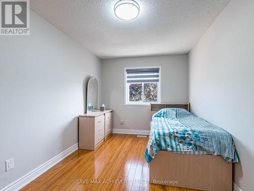 1041 Blizzard Road, Mississauga, ON - Indoor Photo Showing Bedroom