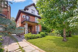 162 MAVETY STREET Toronto, ON M6P 2L9