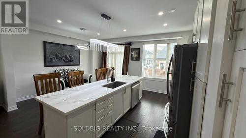 1265 Chee Chee Landing, Milton, ON - Indoor