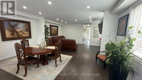 1265 Chee Chee Landing, Milton, ON - Indoor Photo Showing Dining Room
